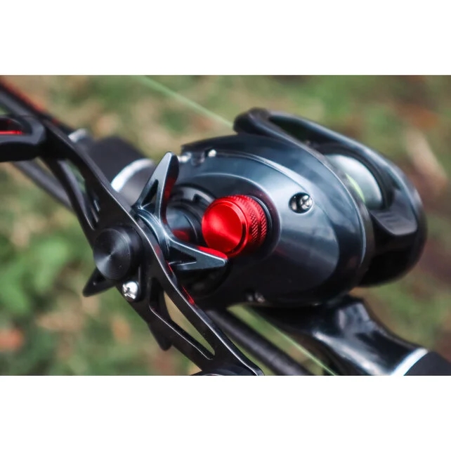 Demonic Baitcast 213cm Combo (15-45gr + Demonic Reel 150 LHW)